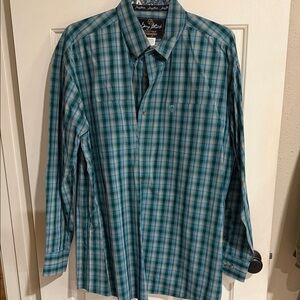 Wrangler Blue and White Plaid Button-Down Shirt